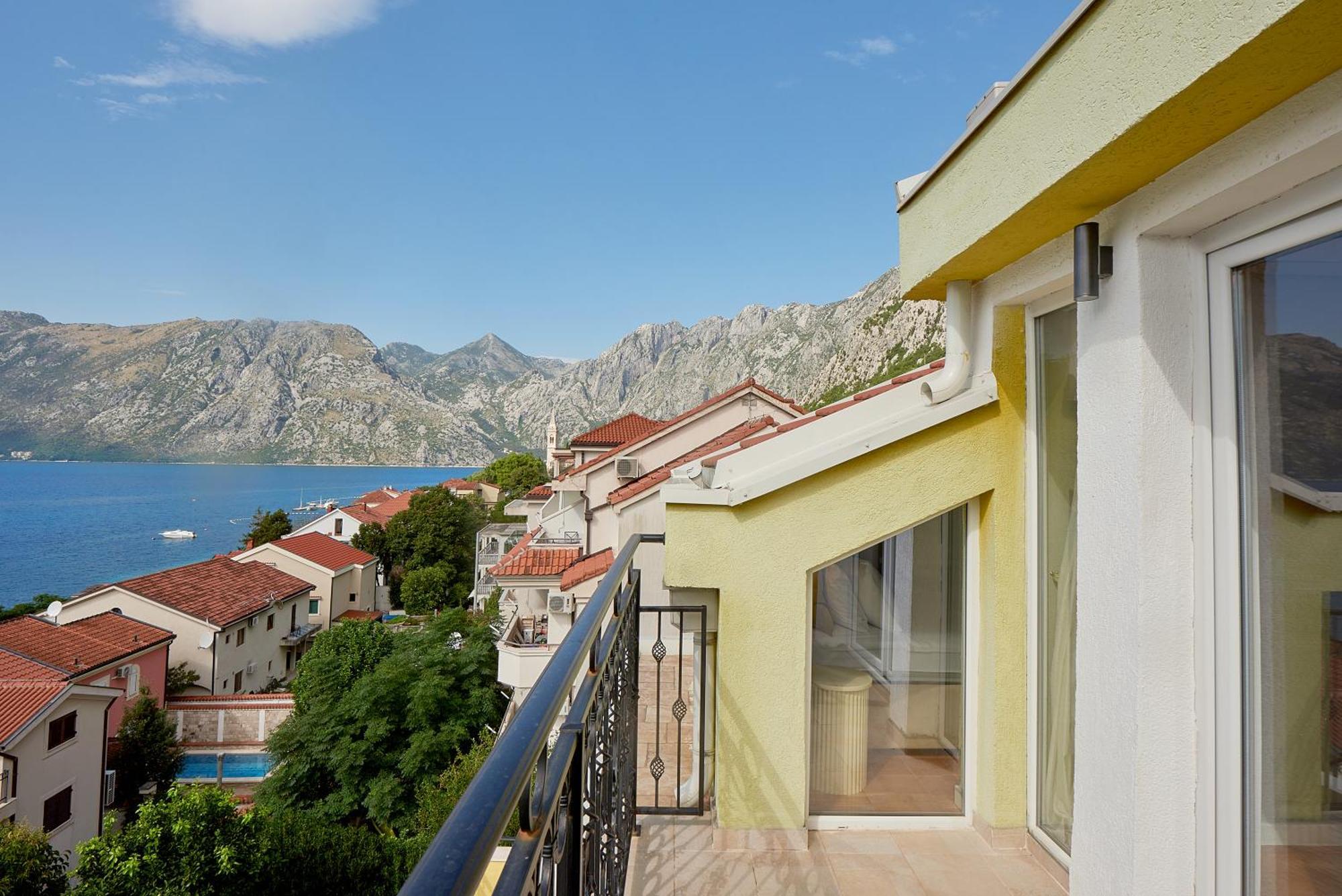 2Montenegro Mimoza Apartments Dobrota Exterior foto